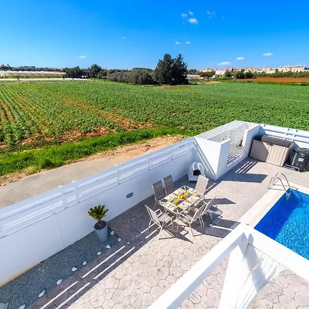 Alina Mythical Villa Paralimni